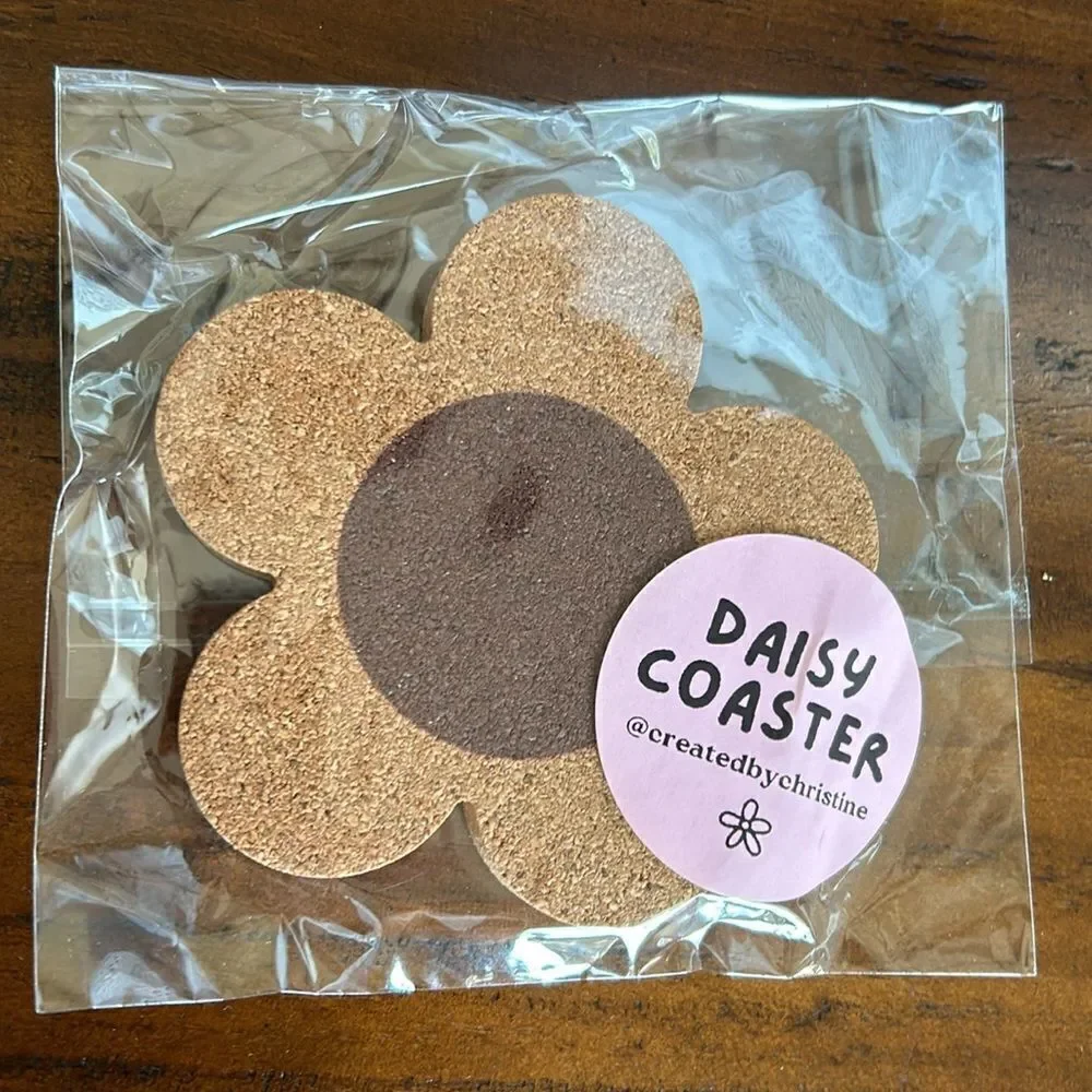 Cork coasters Daisy and Heart total of 8 NWT